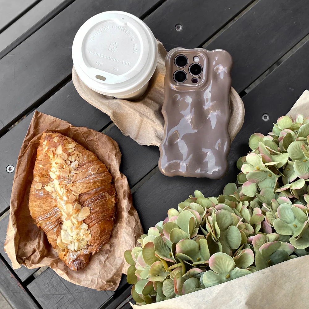 3D Bubble Phone Case - Mocha - Image 7