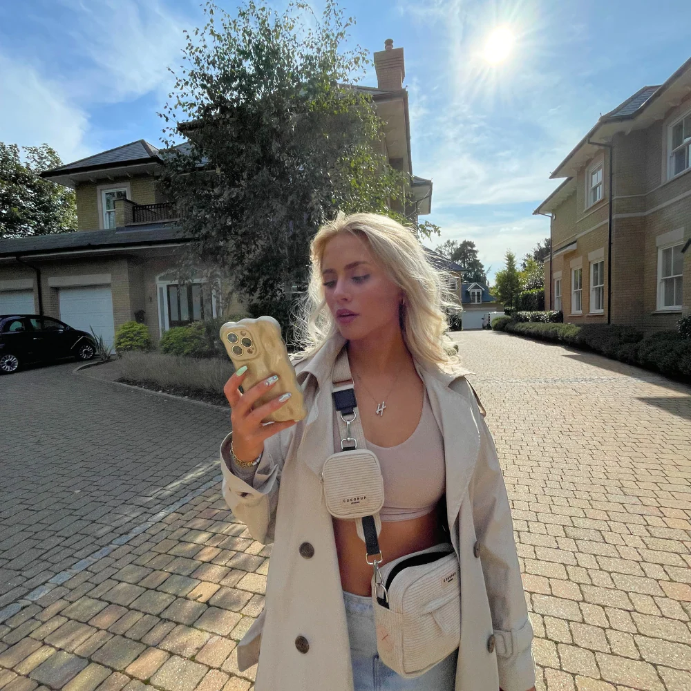 3D Pearl Phone Case - Gold - Image 8