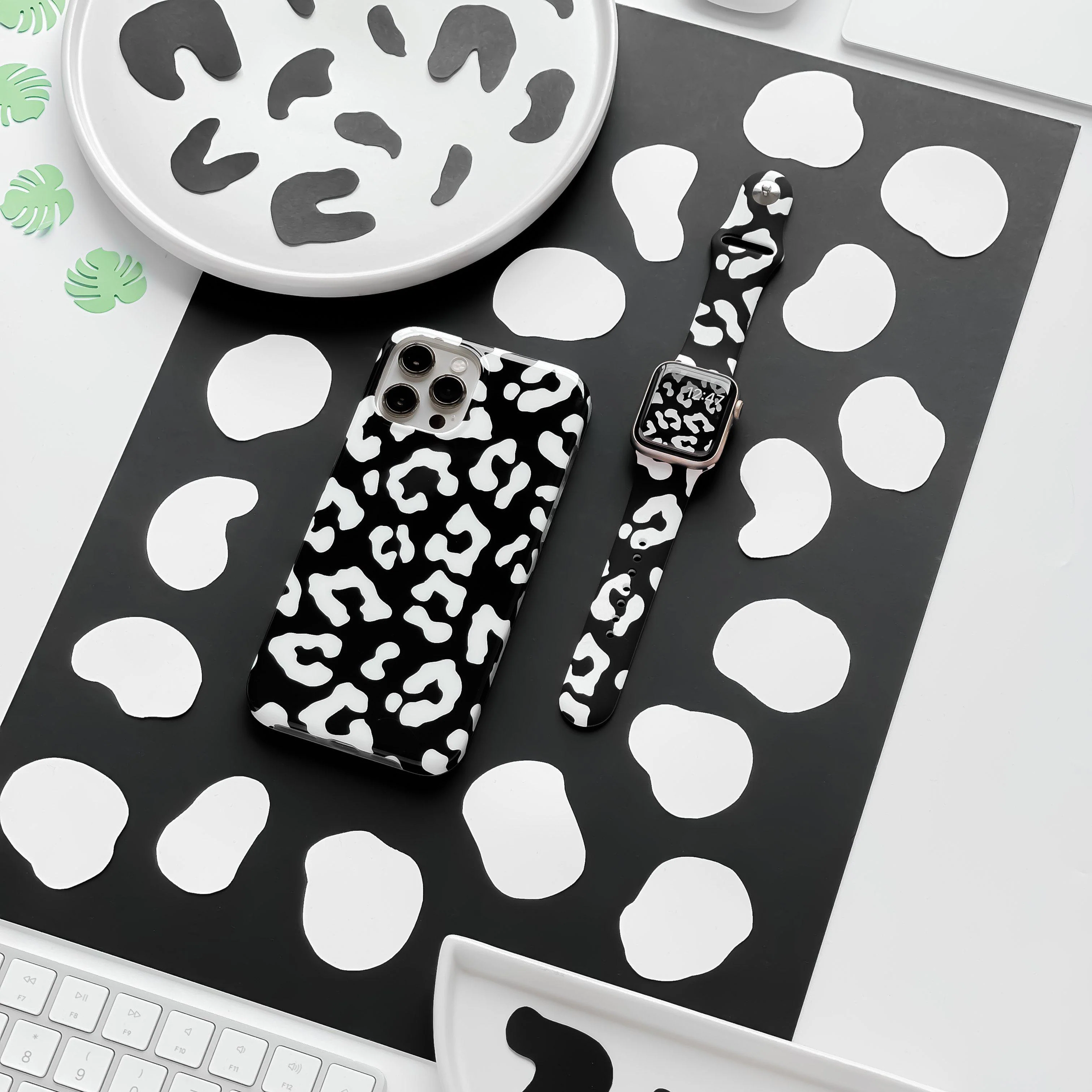 Black Leopard Apple Watch Strap - Image 3