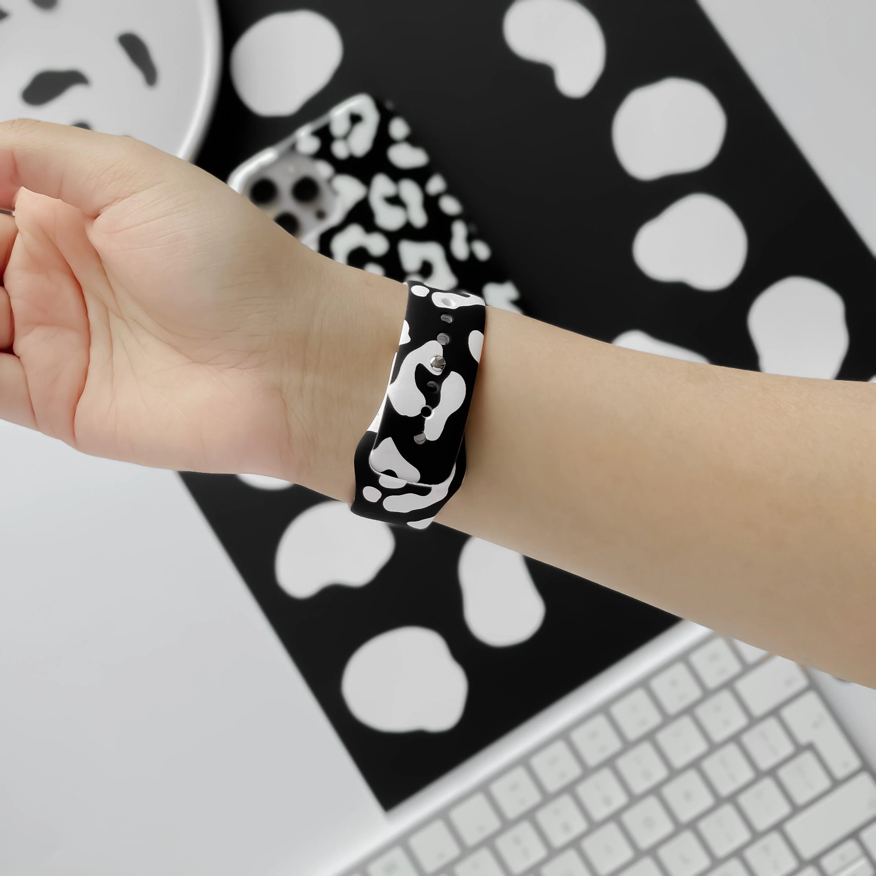 Black Leopard Apple Watch Strap - Image 7