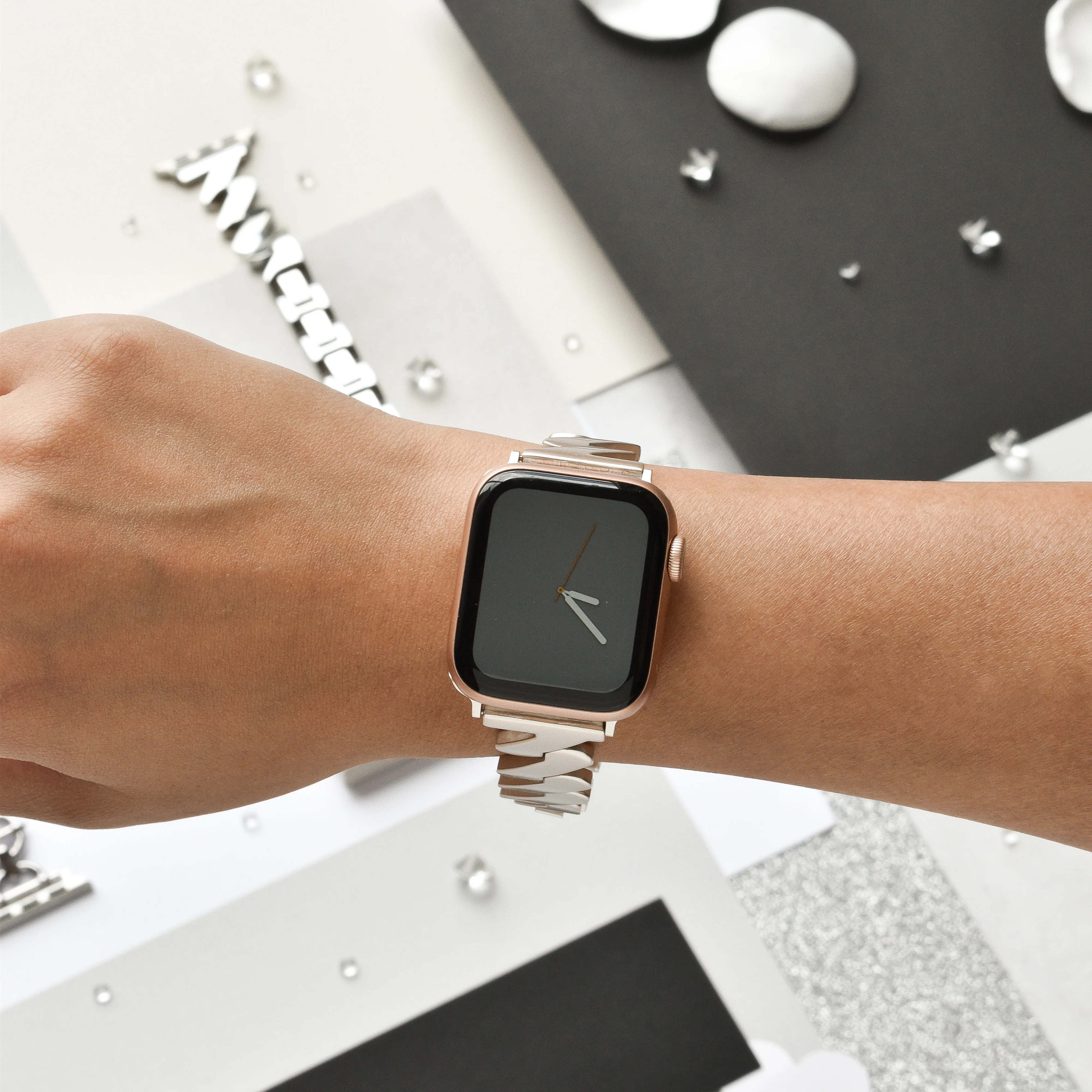 Get Wavy Apple Watch Strap - Starlight - Image 4