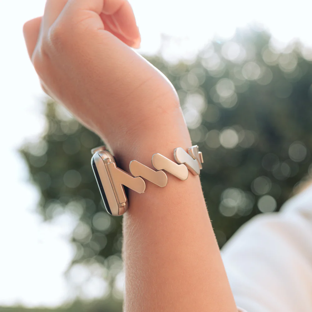 Get Wavy Apple Watch Strap - Starlight - Image 7