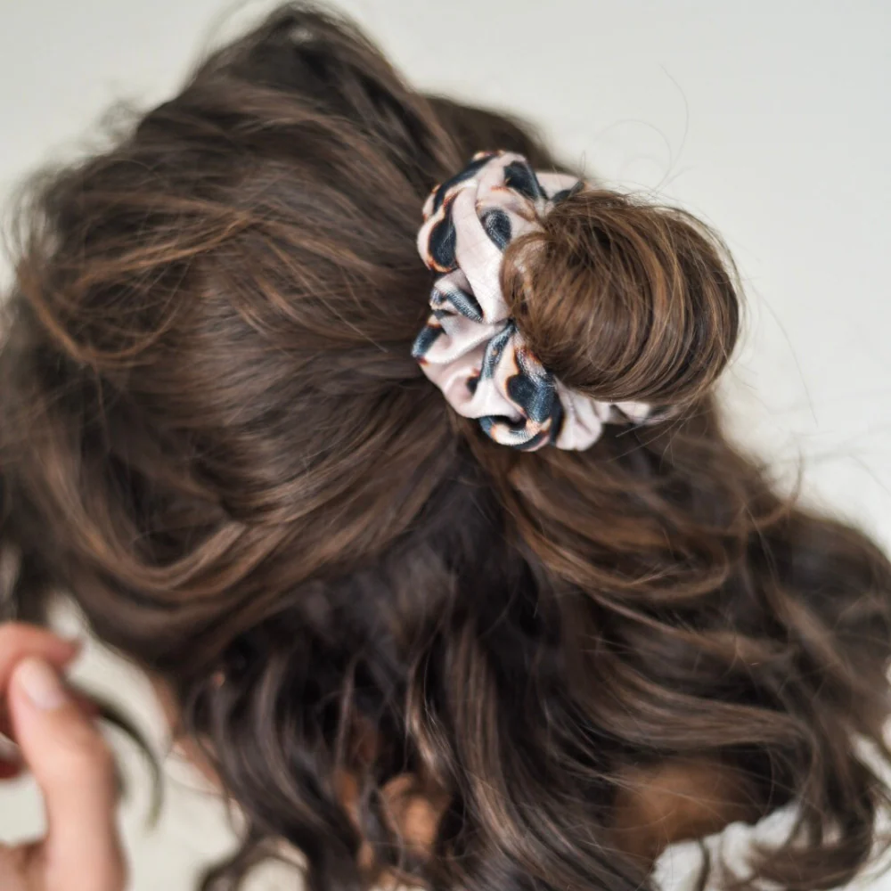 Ivory Tort Scrunchie - Image 4