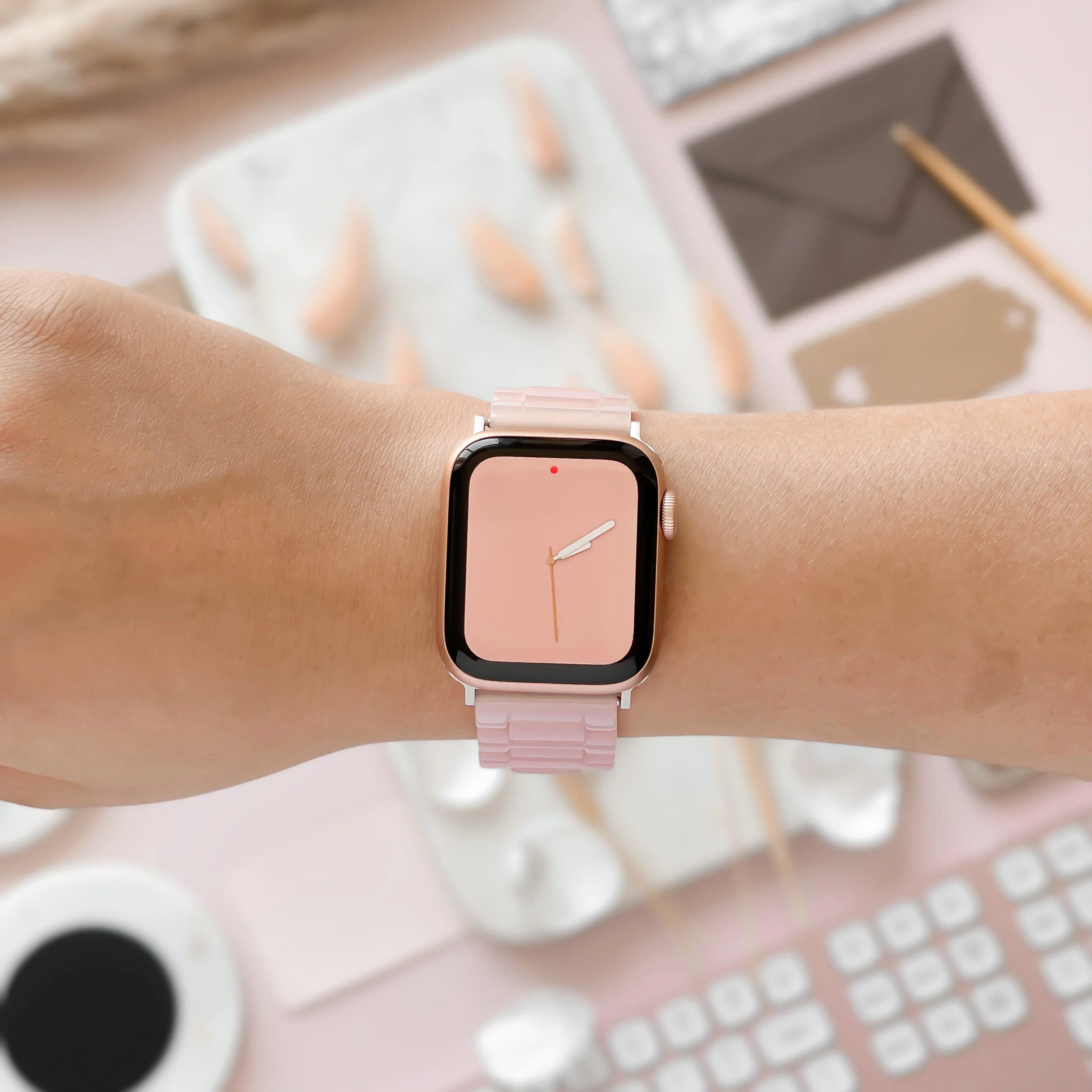 Luxe Pink Apple Watch Strap - Image 4