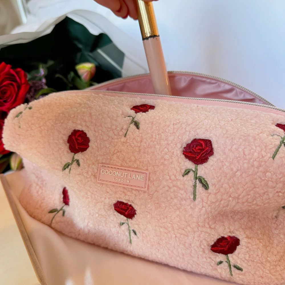 Expandable Makeup Bag - Embroidered Roses Teddy - Image 9