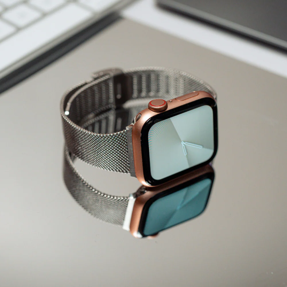 Milanese Apple Watch Strap - Silver - Image 4