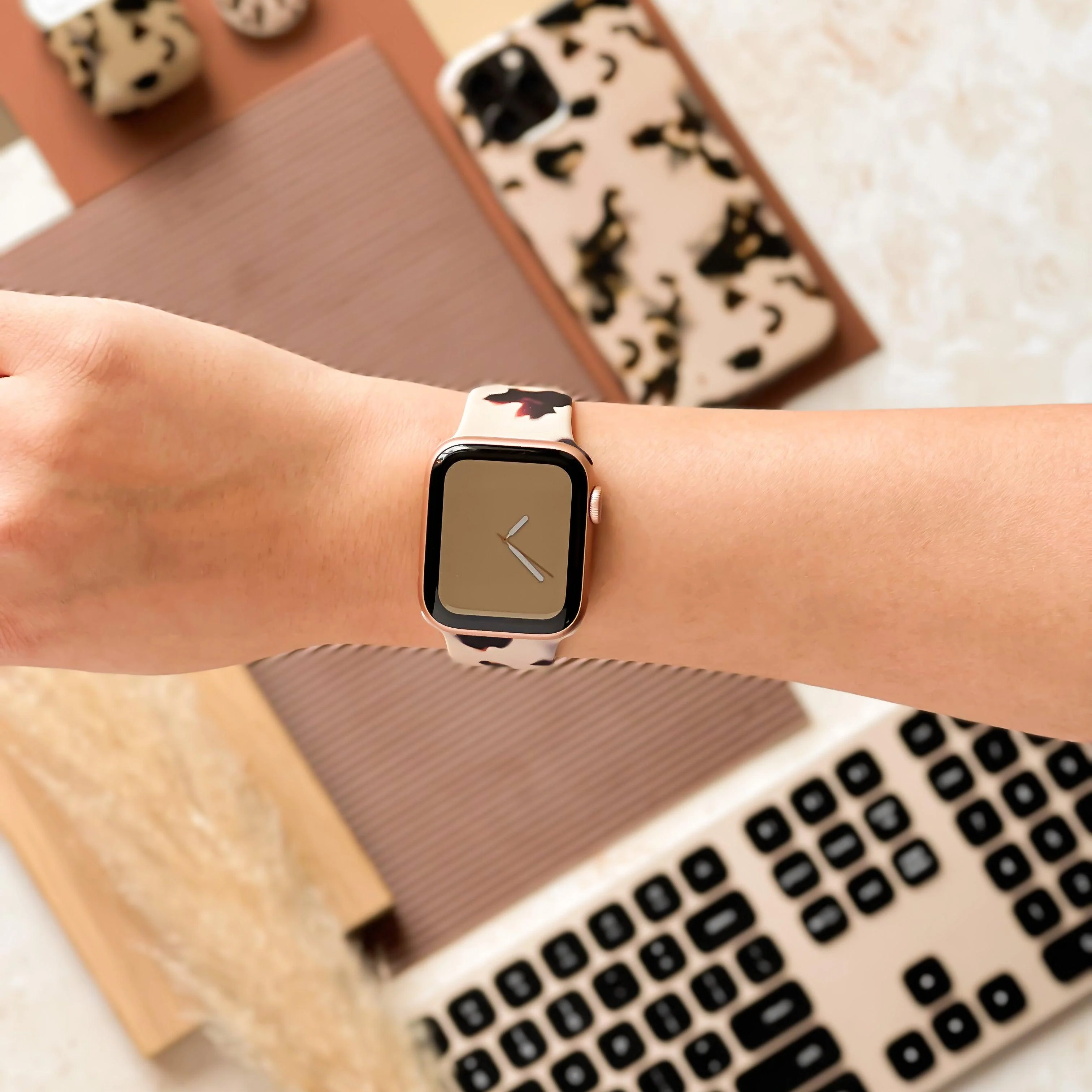 Milky Ivory Tort Apple Watch Strap - Image 3