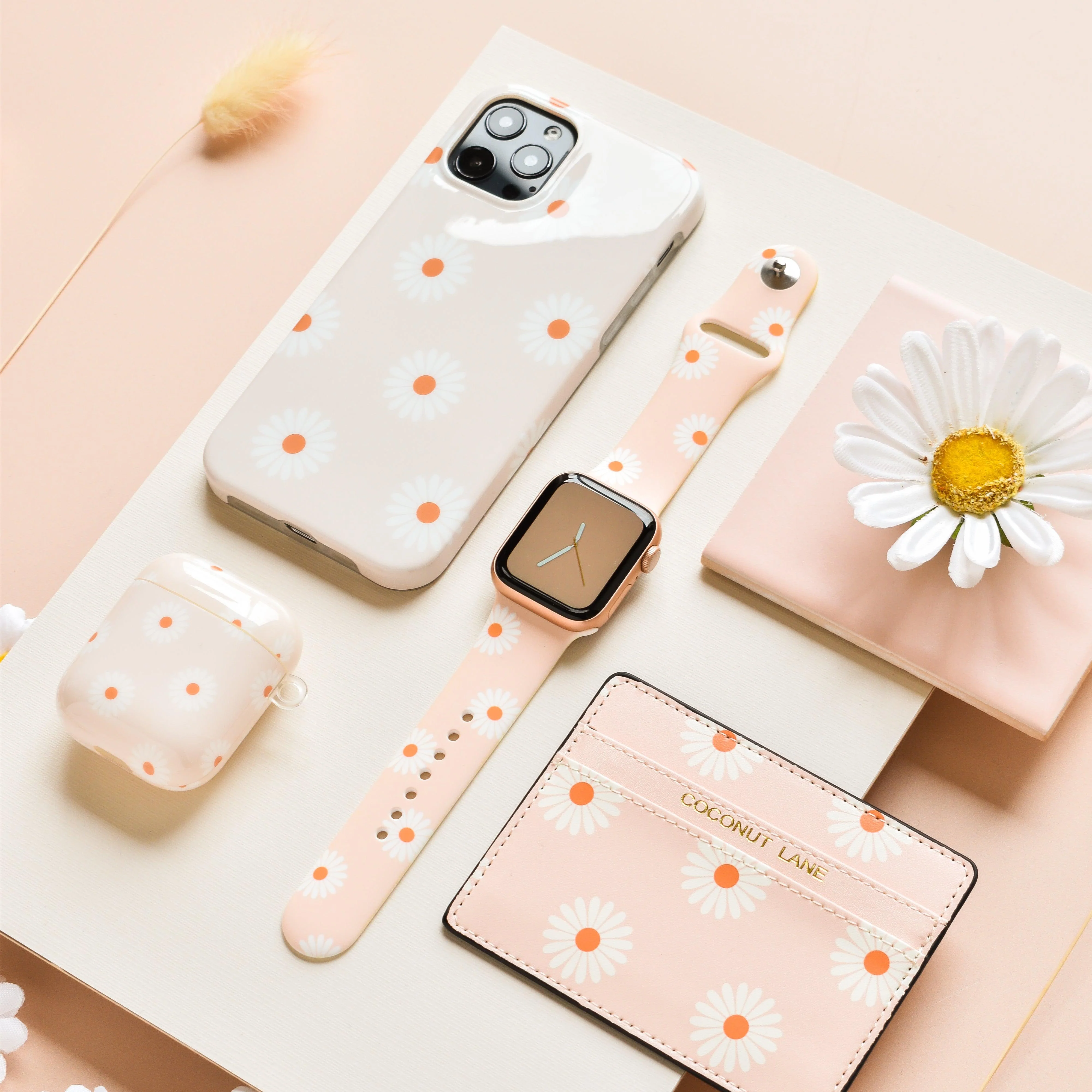 Neutral Daisies Apple Watch Strap - Image 10