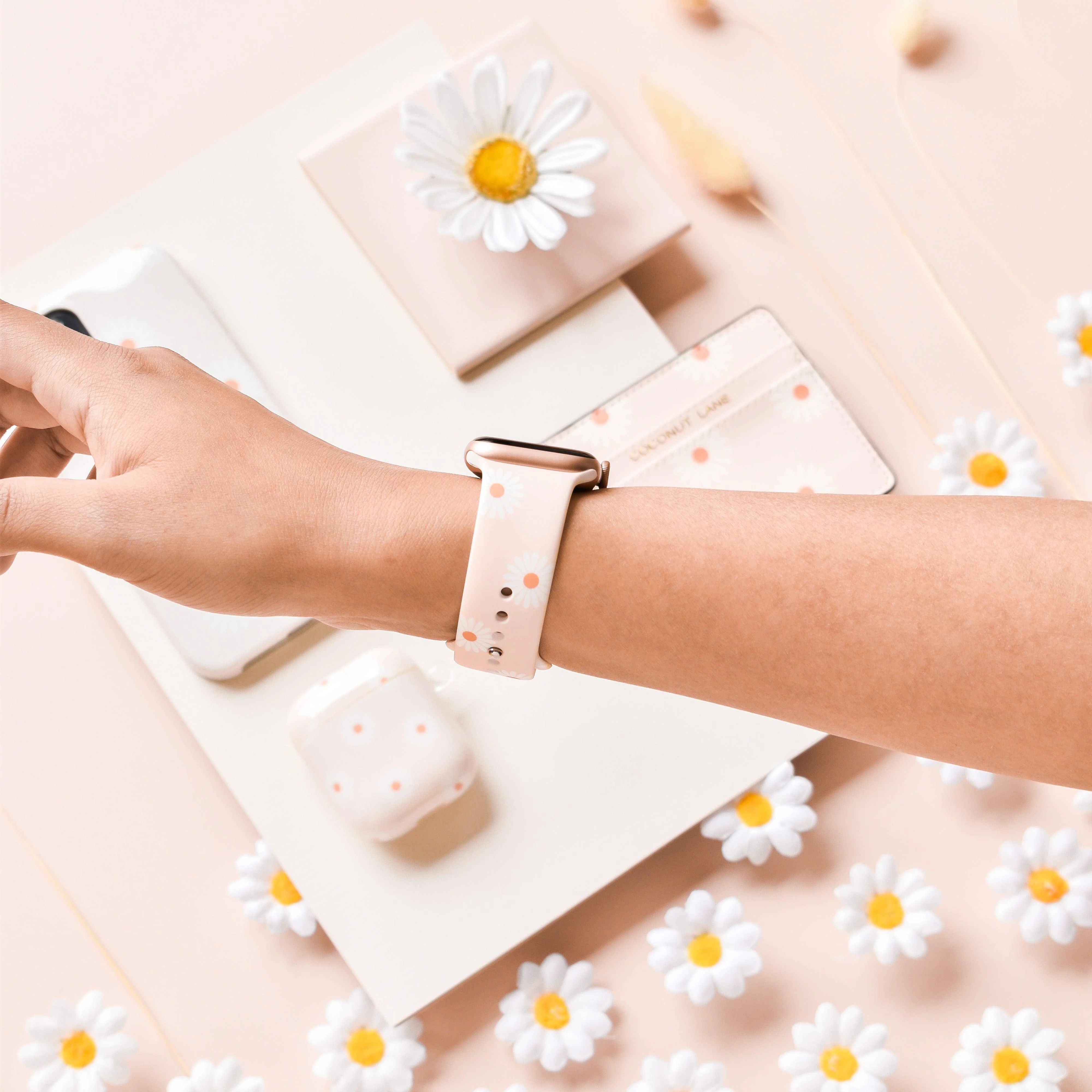 Neutral Daisies Apple Watch Strap - Image 4