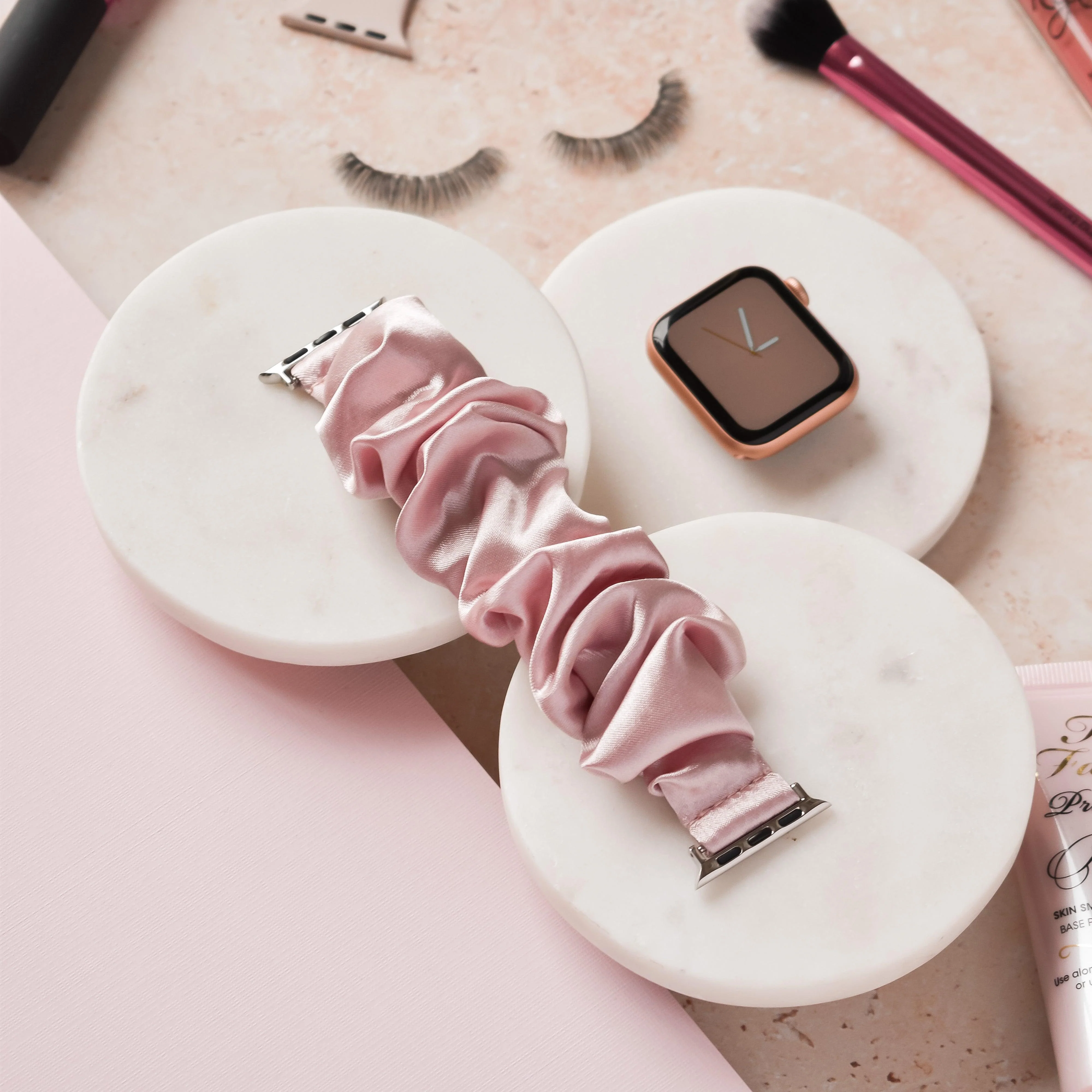 Scrunchie Apple Watch Strap - Powder Pink - Image 4