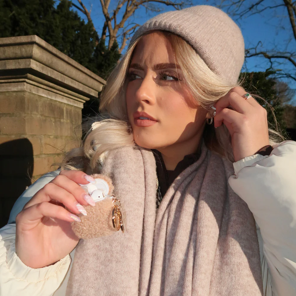 Teddy Airpods Case - Nude - Image 4