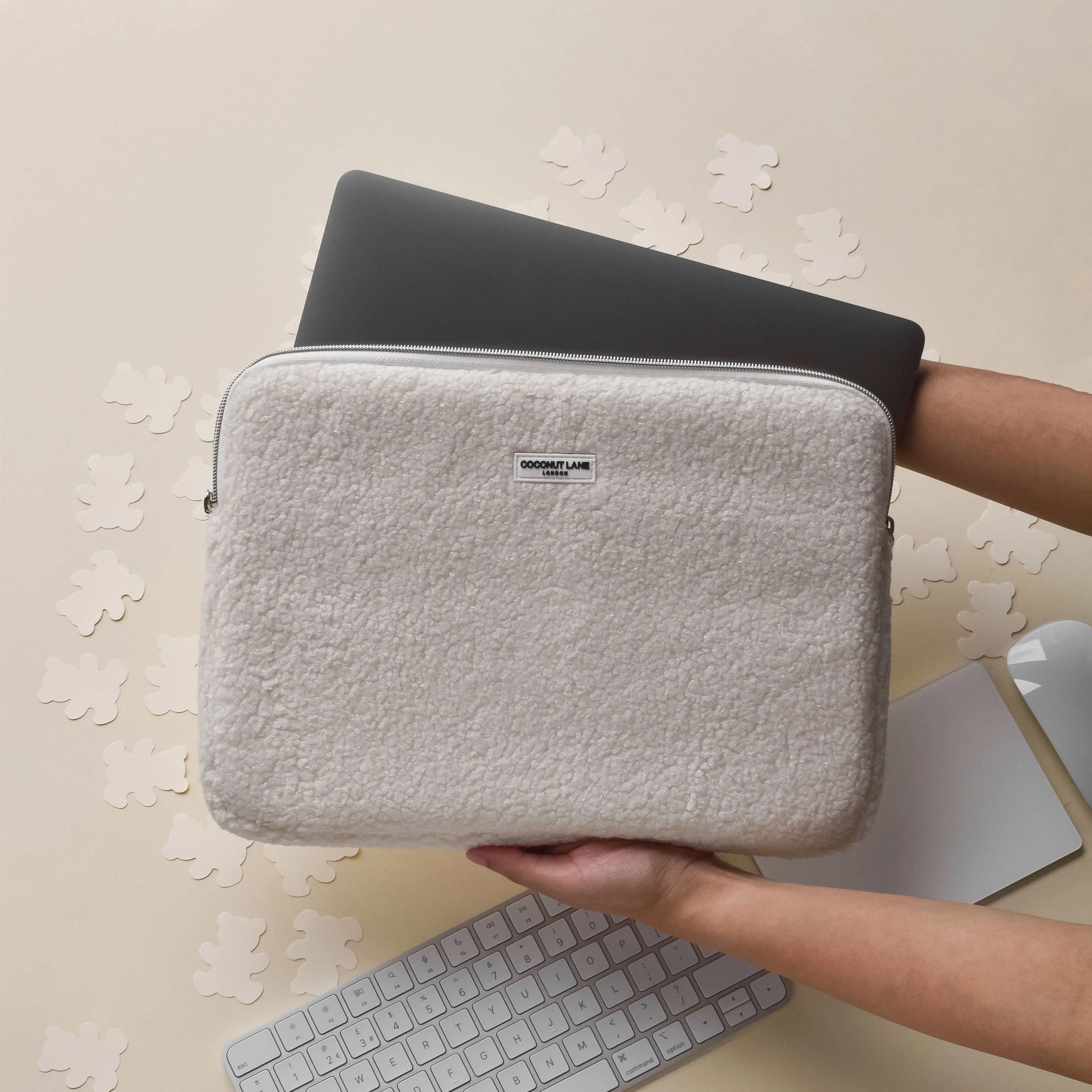 Teddy Dolly Laptop Sleeve - Image 4