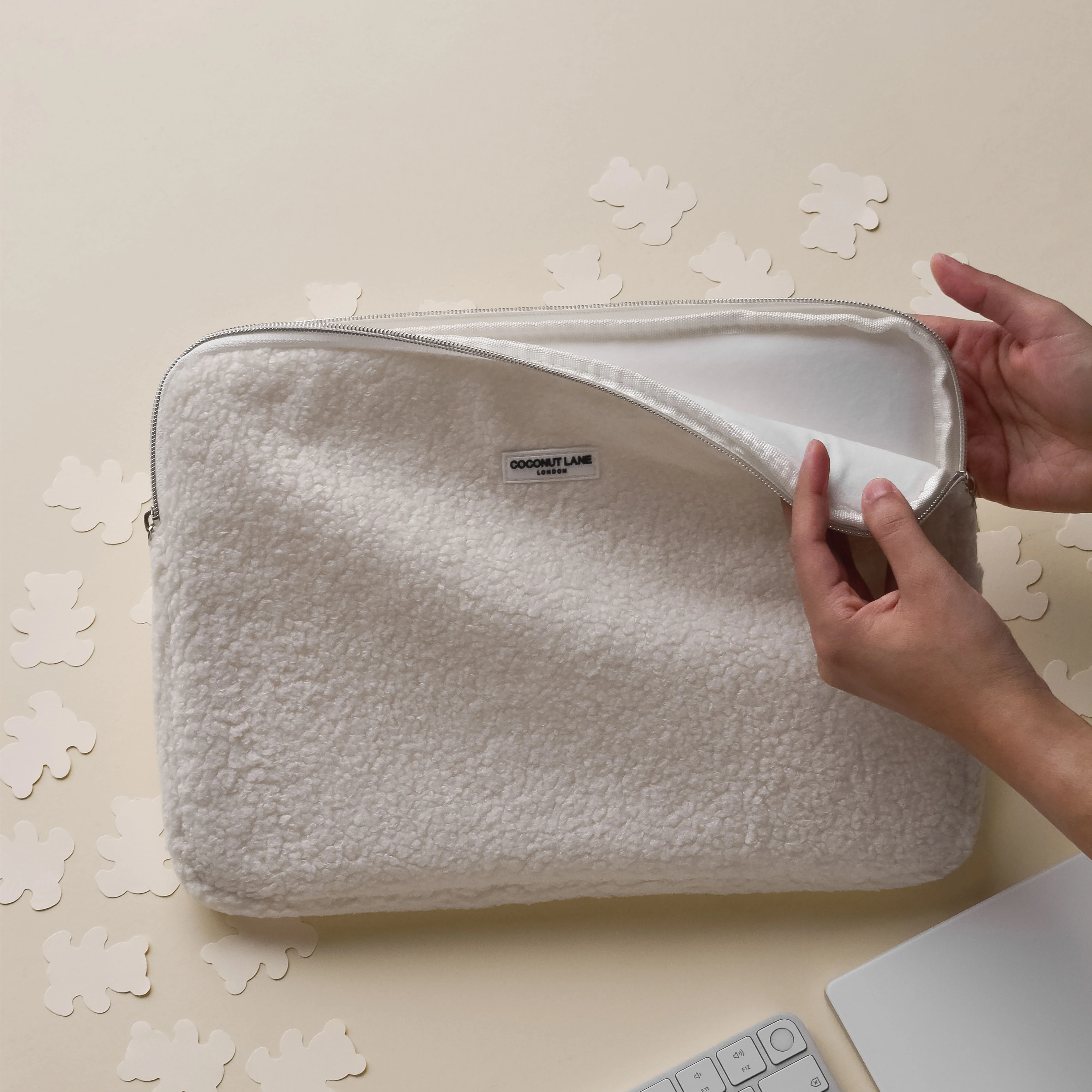 Teddy Dolly Laptop Sleeve - Image 5