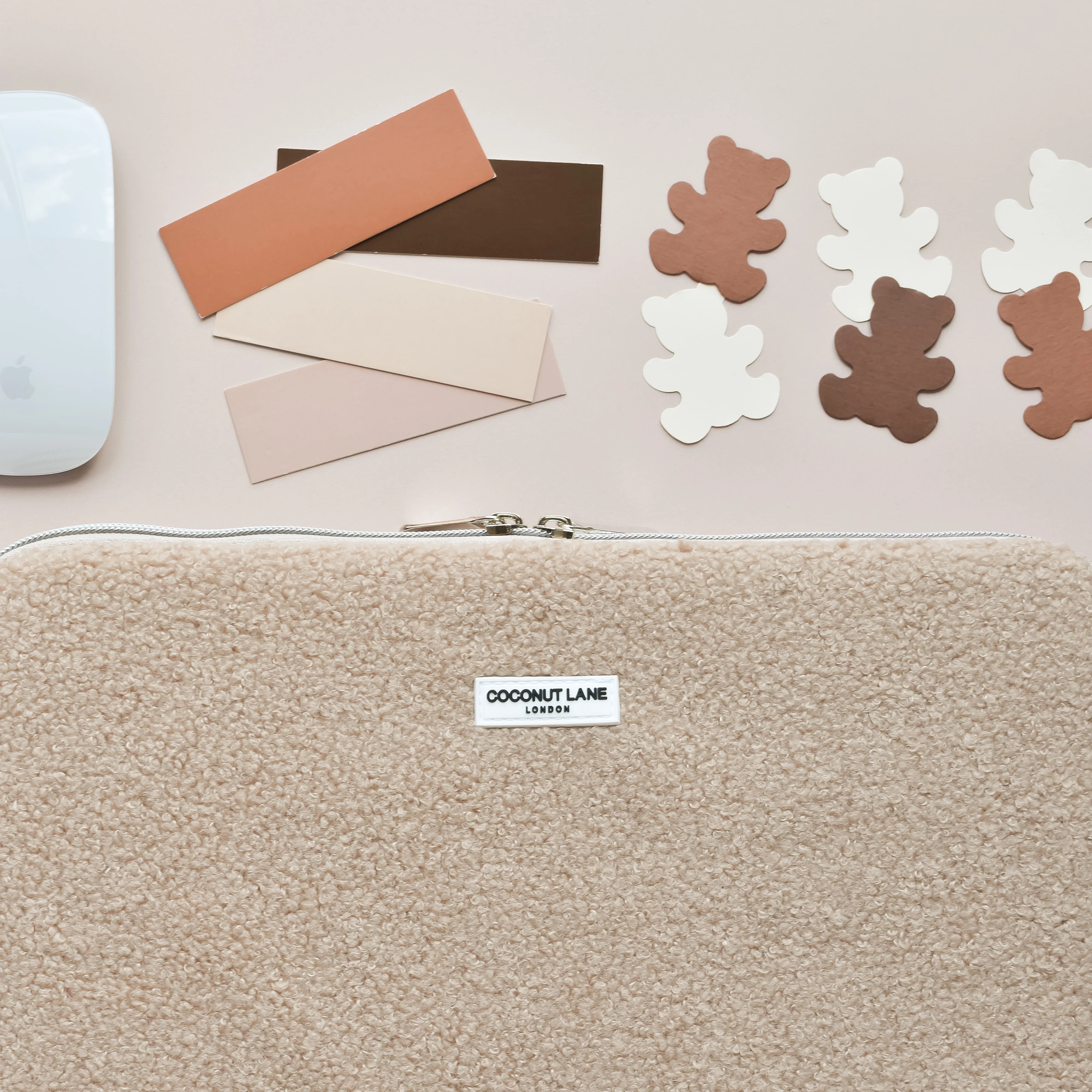 Teddy Rupert Laptop Sleeve - Image 3