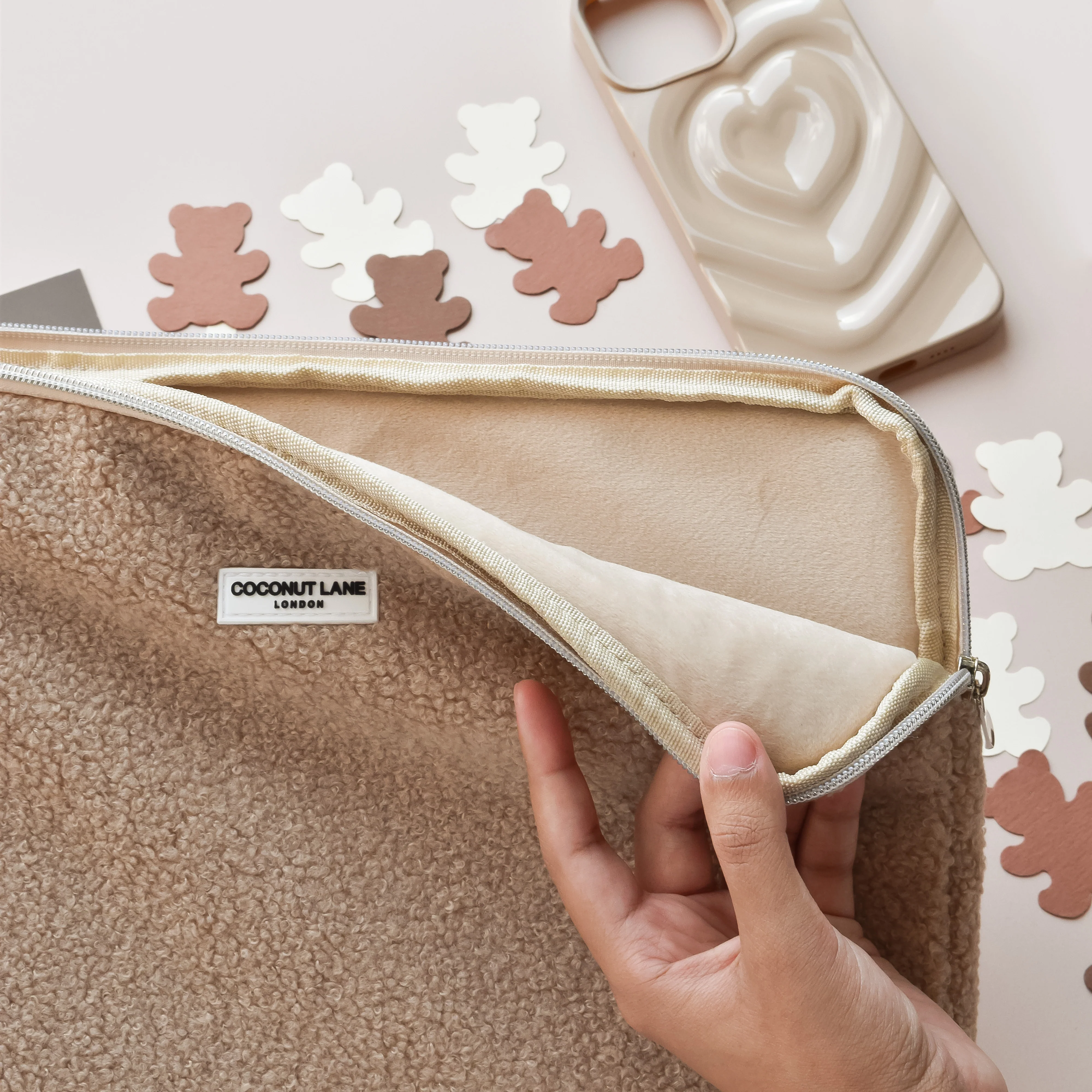 Teddy Rupert Laptop Sleeve - Image 6