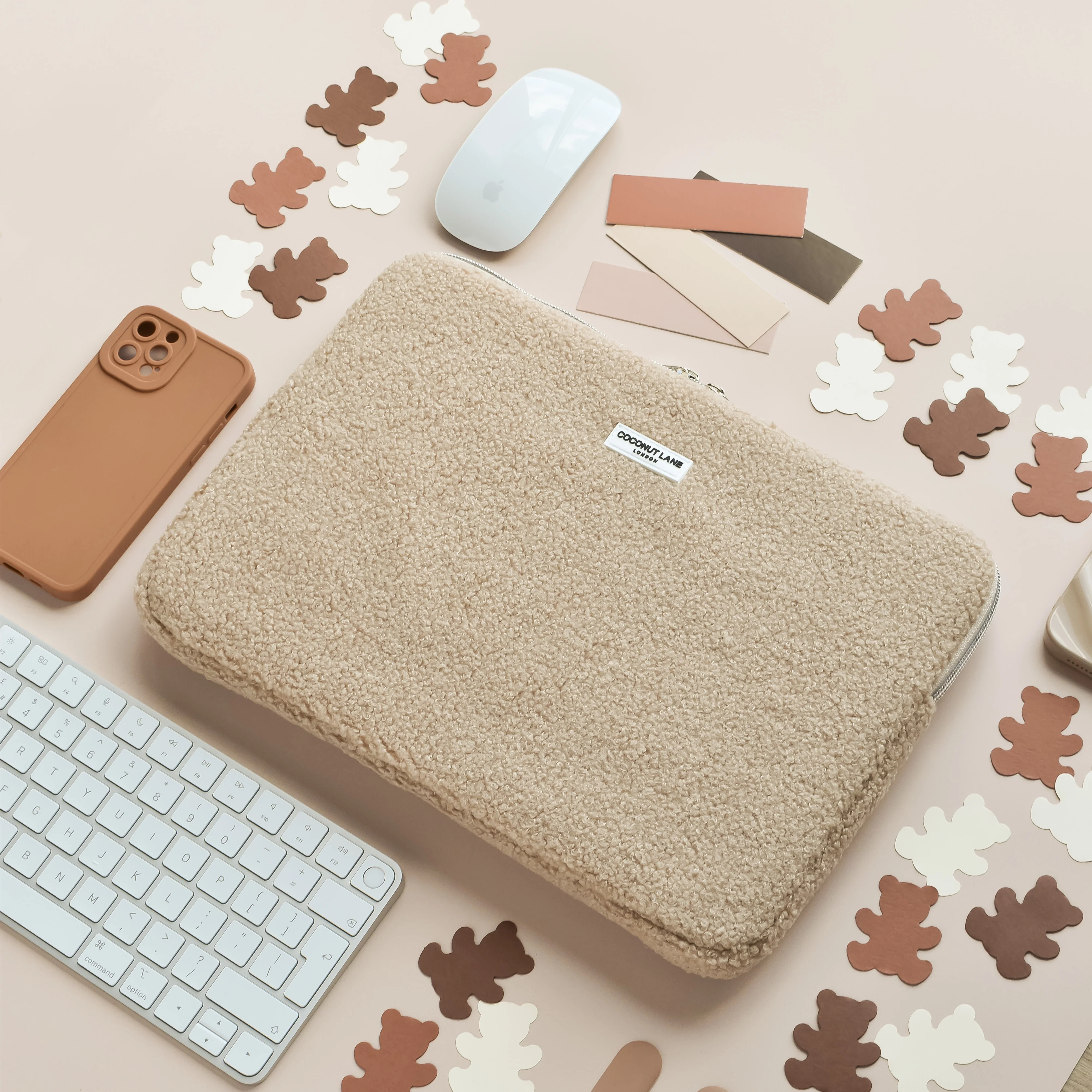 Teddy Rupert Laptop Sleeve - Image 8