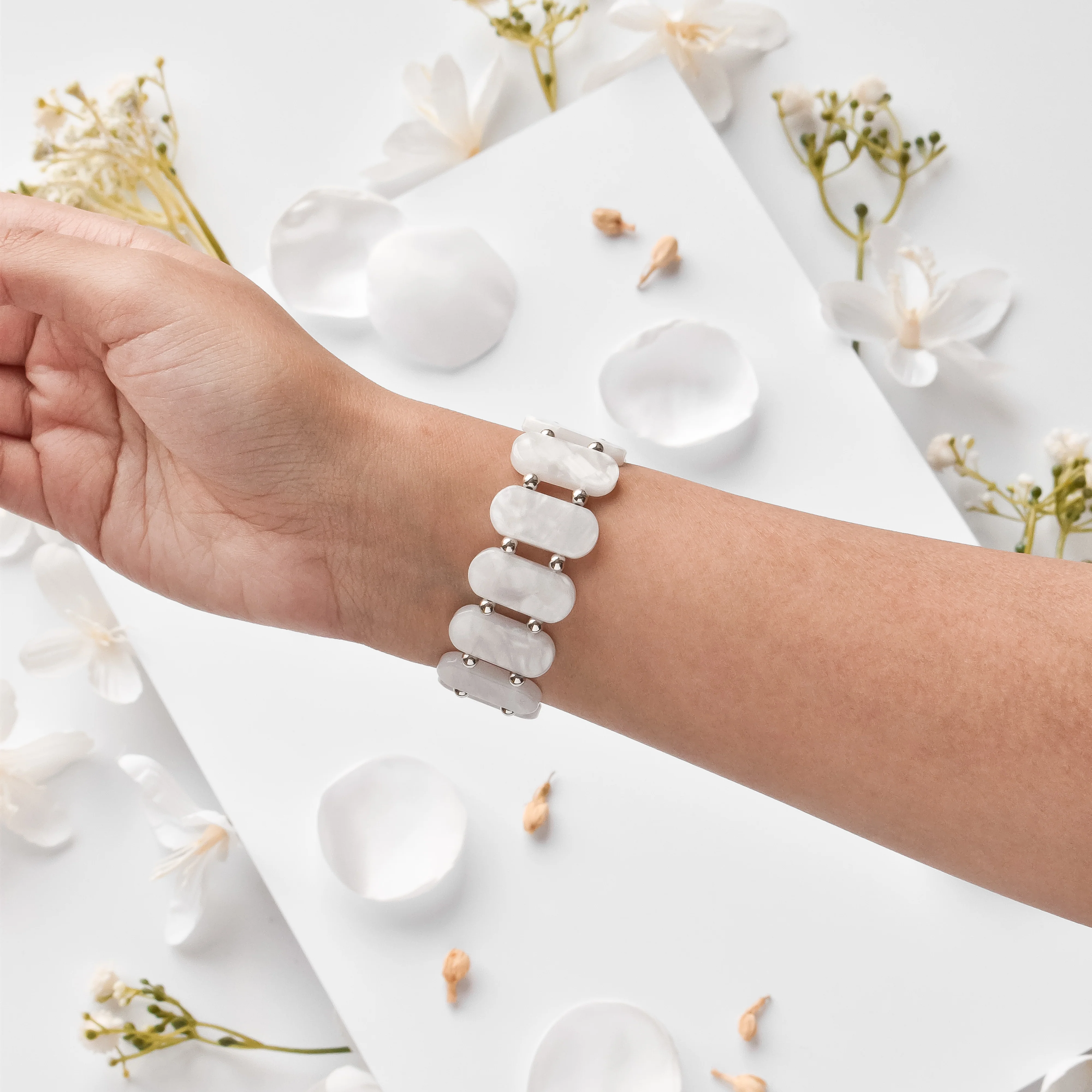 White Pearl Beaded Apple Watch Strap - Image 4